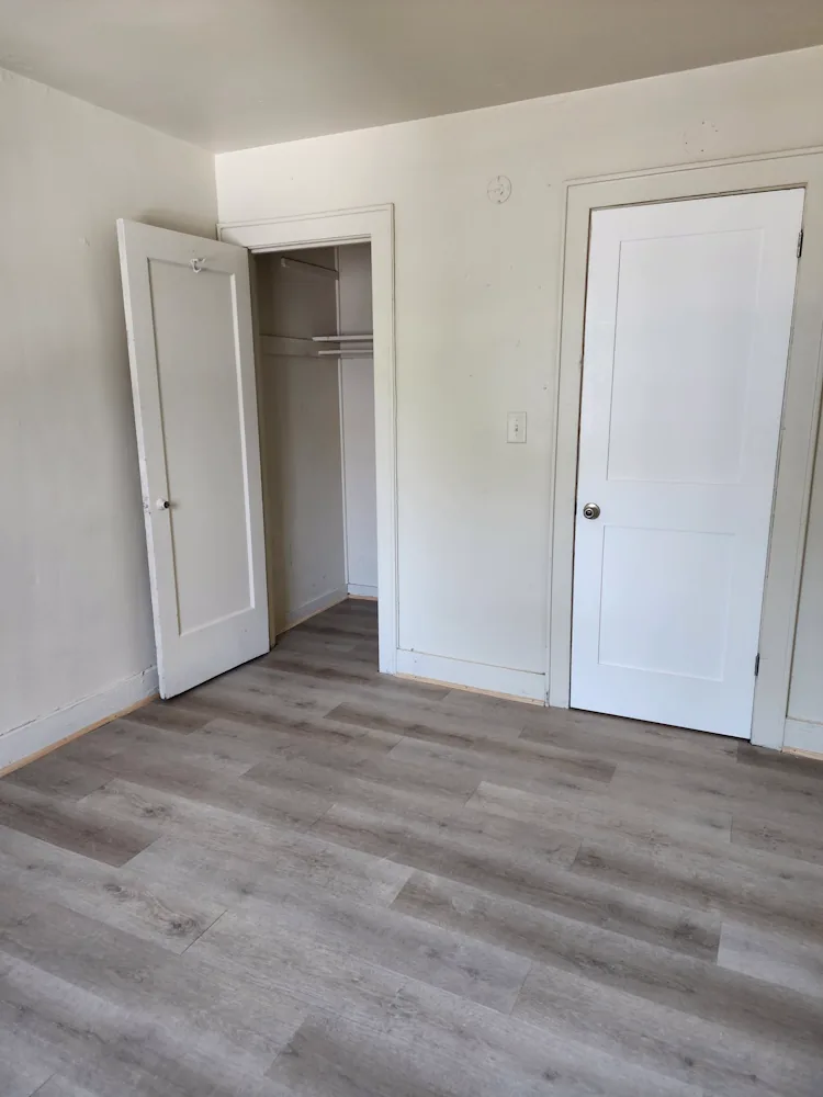 Updated kitchen and flooring