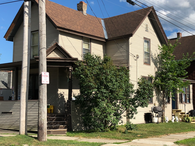 Photo of 107 W Eighth Ave property