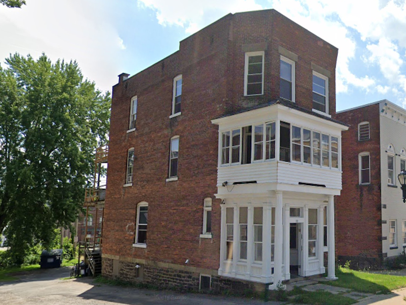 Photo of 22 E Fulton St property