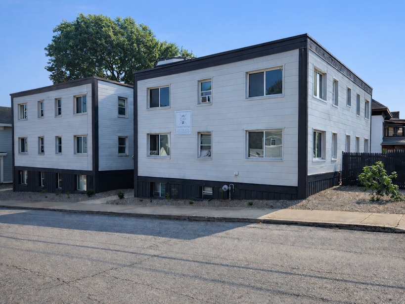 Photo of 51 Yale St property